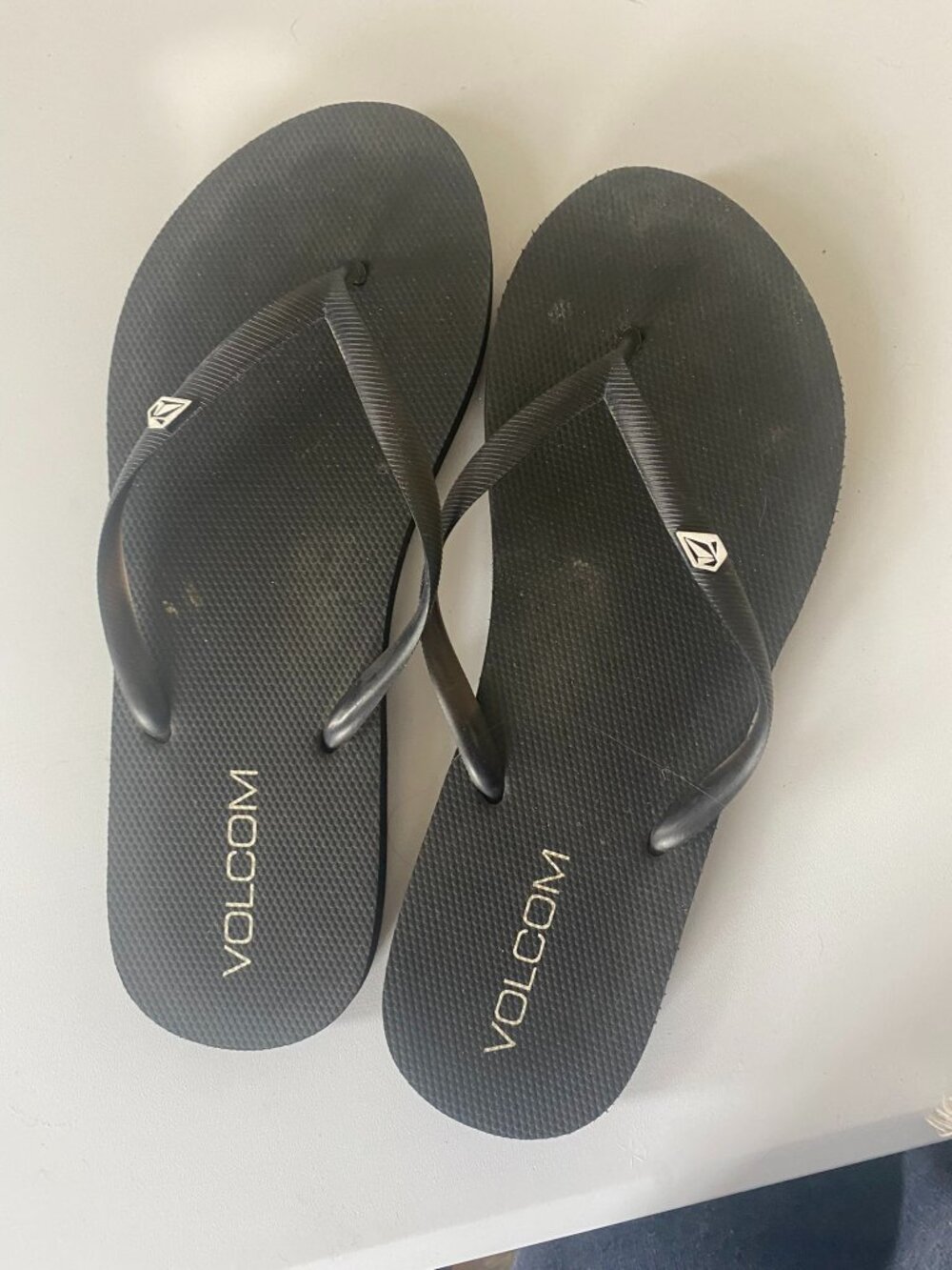 Volcom Flip-flops - Picture 3 of 3